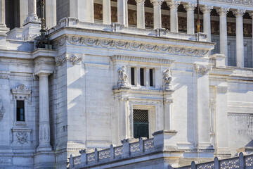 Obraz premium Architectural fragment of Monument to Victor Emmanuel II. National Monument to Victor Emmanuel II (Altare della Patria) built in honour of Victor Emmanuel - first king of a unified Italy. Rome. Italy.