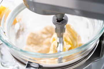 Lemon pound cake
