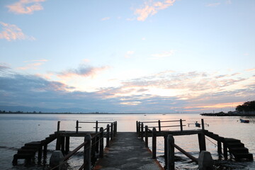 Obraz premium sunrise on the pier