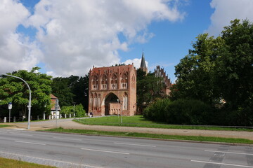 Fototapeta na wymiar Stargarder Tor in Neubrandenburg