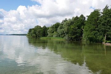 Fototapeta na wymiar Naturoase Tollensesee in Neubrandenburg in der Mecklenburgischen Seenplatte in Mecklenburg-Vorpommern