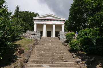 Belvedere am Tollensesee in Neubrandenburg - griechischer Tempel