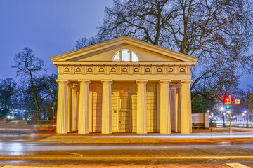 Historisches klassisches Gebäude in Düsseldorf