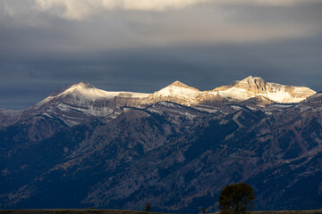 Fototapeta premium Dramatic Autumn Landscape in Grand Teton National Park Wyoming