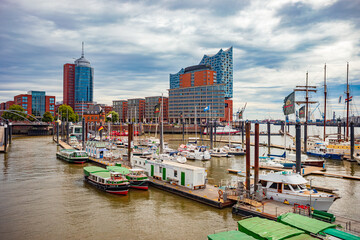 Fototapeta premium Cityscape of Hamburg town