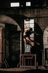 Obraz na płótnie Canvas girl dancing contemporary dance