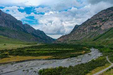 Fototapeta na wymiar Karmadon gorge in North Ossetia. 