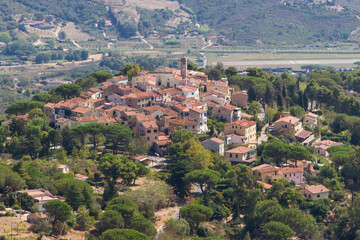 Fototapeta na wymiar View over a rural village on the island of Elba in Italy