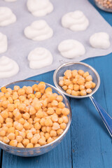 Preparation of homemade marshmallows using Aquafaba whipped chickpea broth. Recipes for vegans without the use of chicken eggs