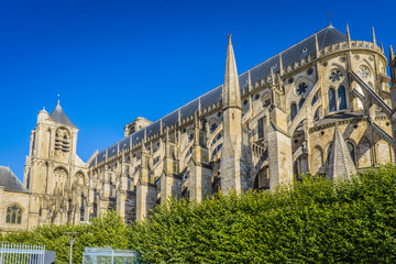 Obraz premium The St Stephen's Cathedral of Bourges (Berry, France), seen from the archbishopric garden. A gothic wonder listed as a Unesco World Heritage site