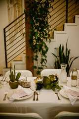 minimal dinner party table setting