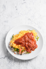 トマトソースのオムライス