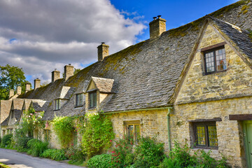 Fototapeta na wymiar Traditional rural houses in Bibury, a village in Cotswolds area, England, UK