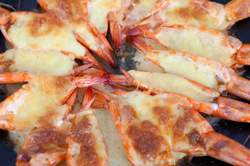 Baked prawns with delicious cheese