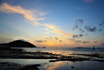 Fototapeta premium sunset over the sea