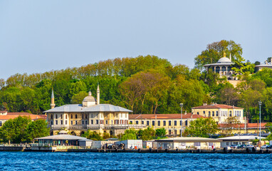 Sepetciler Kasri and Topkapi Palace view from Halic in Istanbul