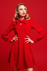 Naklejka premium model in red dress