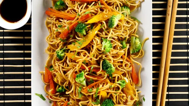 fried noodles with vegetable