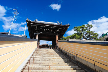 Naklejka premium 尾道 福善寺 山門