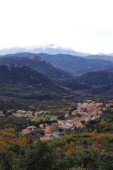 Fototapeta na wymiar Village médiéval de Lesquerde dans les Pyrénées orientales catalane