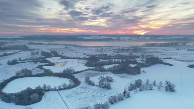 Potzlower Seenblick in der Uckermark bei Eis und Schnee