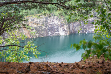 Steinbruch mit See