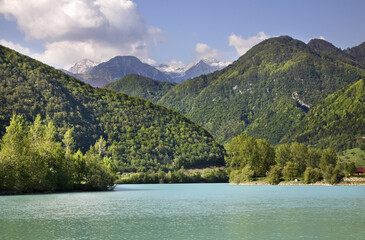 Obraz premium Reservoir on Soca River in Most na Soci. Slovenia