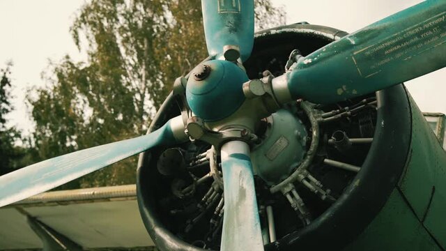 propeller of old retro wwii twin-engine rotary airplane