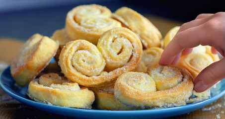 home cooking. hearts with puff pastry sugar