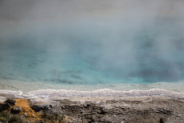 hot springs in Yellowstone national park