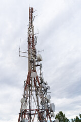 Telephone and telecommunications antennas