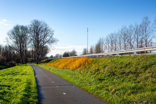 A deserted bikepath along the A44 highway in the south-Holland village of Sassenheim in the Netherlands.