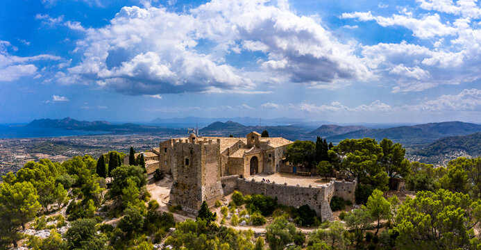 Spain, Balearic Islands, Majorca, Pollena,&not;&dagger;Santuario&not;&dagger;del&not;&dagger;Puig&not;&dagger;de&not;&dagger;Maria, aerial view