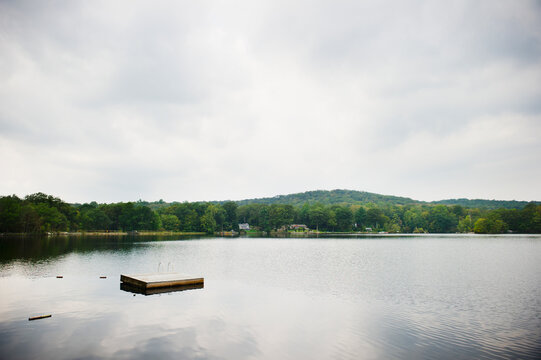 USA, New York, Putnam Valley, Roaring Brook Lake, Landscape