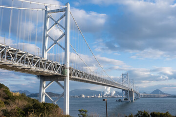 与島PA - 築山展望台から瀬戸大橋を望む