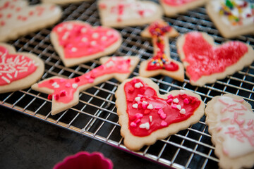 arrows and hearts cookies