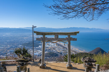 高屋神社 - 天空の鳥居