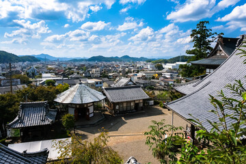 岐阜県関市 関善光寺（宗休寺）から眺める境内と街並み