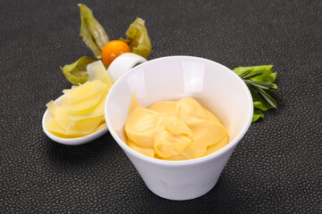 Cheese sauce in the bowl