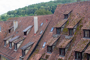 Fototapeta na wymiar Altes Dach eines Fachwerkhauses 