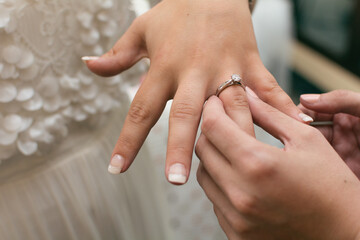 alianza de boda novia detalle