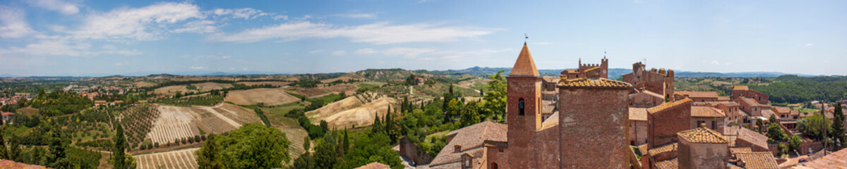 Fototapeta na wymiar panorama of Certaldo, a town of Tuscany, in the middle of Valdelsa, near Florence. It was home to the family of Giovanni Boccaccio, author of the Decameron. 