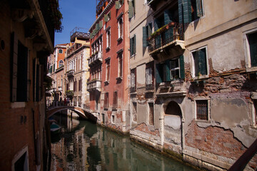 Obraz na płótnie Canvas Venice, Italy - September 2020: Cozy canals of Venice