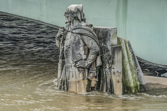 Zouave statue (1850) - most famous feature of Pont de Alma. The Zouave statue has acted as a measuring instrument during the floods. Paris, France.