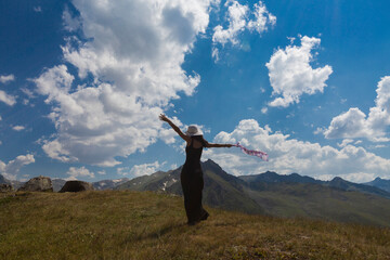 While many peaks in the east are above 3500 m, the western part reaches a height of 2000 m. Kaçkar...