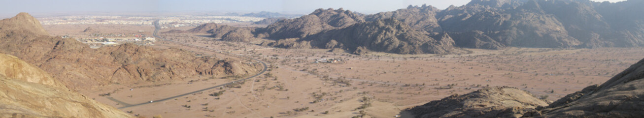Fototapeta na wymiar desert valley
