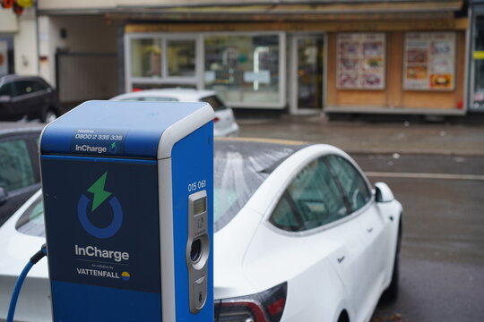 Incharge Bilder – Durchsuchen 342 Archivfotos, Vektorgrafiken und ...