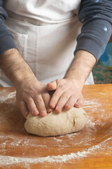 Obraz premium Pizza dough in the making