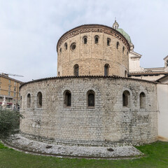 Fototapeta na wymiar medieval Old Minster side, Brescia
