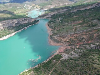 Obraz premium Vistas aéreas del desfiladero de Montrebei entre Catataluña y Aragón.